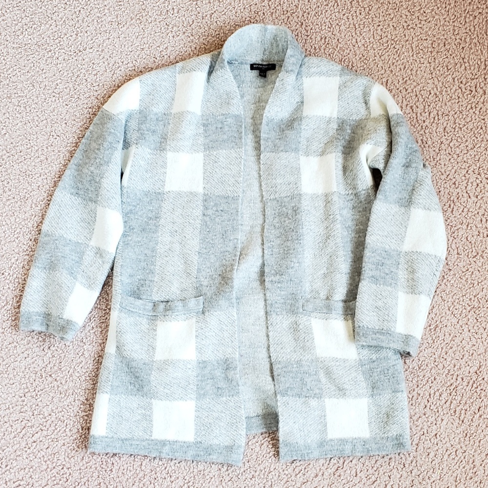 Cozy Banana Republic Gray White Sweater Jacket